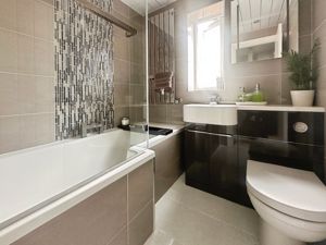 Family Bathroom- click for photo gallery